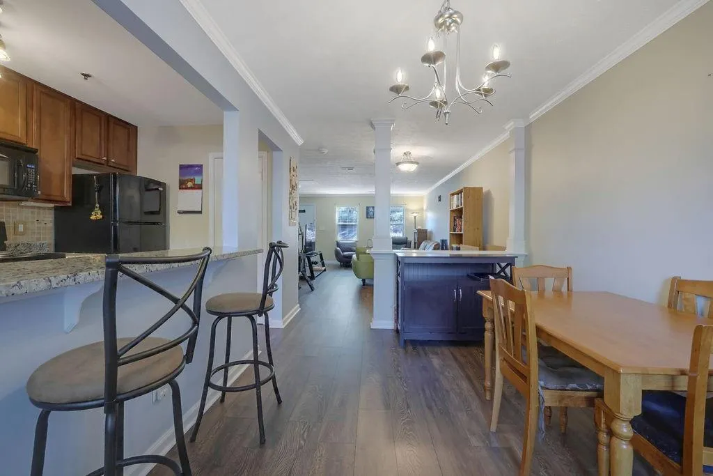 175 N River Drive Unit A, Sandy Springs, Georgia 30350, 2 Bedrooms Bedrooms, ,2 BathroomsBathrooms,Residential,Sold,175 N River Drive Unit A,7447642