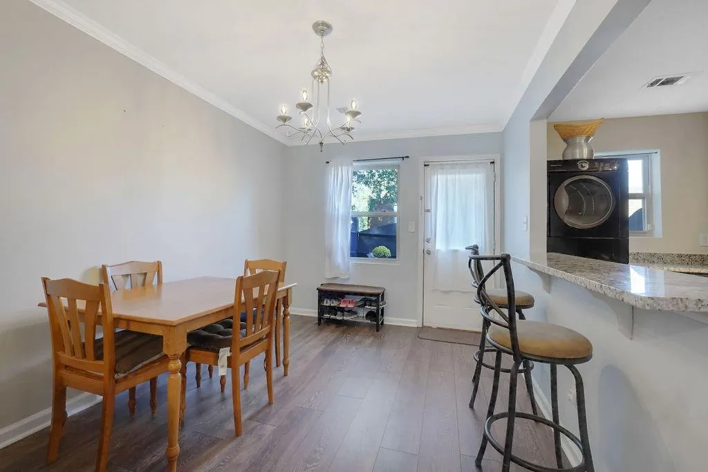 175 N River Drive Unit A, Sandy Springs, Georgia 30350, 2 Bedrooms Bedrooms, ,2 BathroomsBathrooms,Residential,Sold,175 N River Drive Unit A,7447642