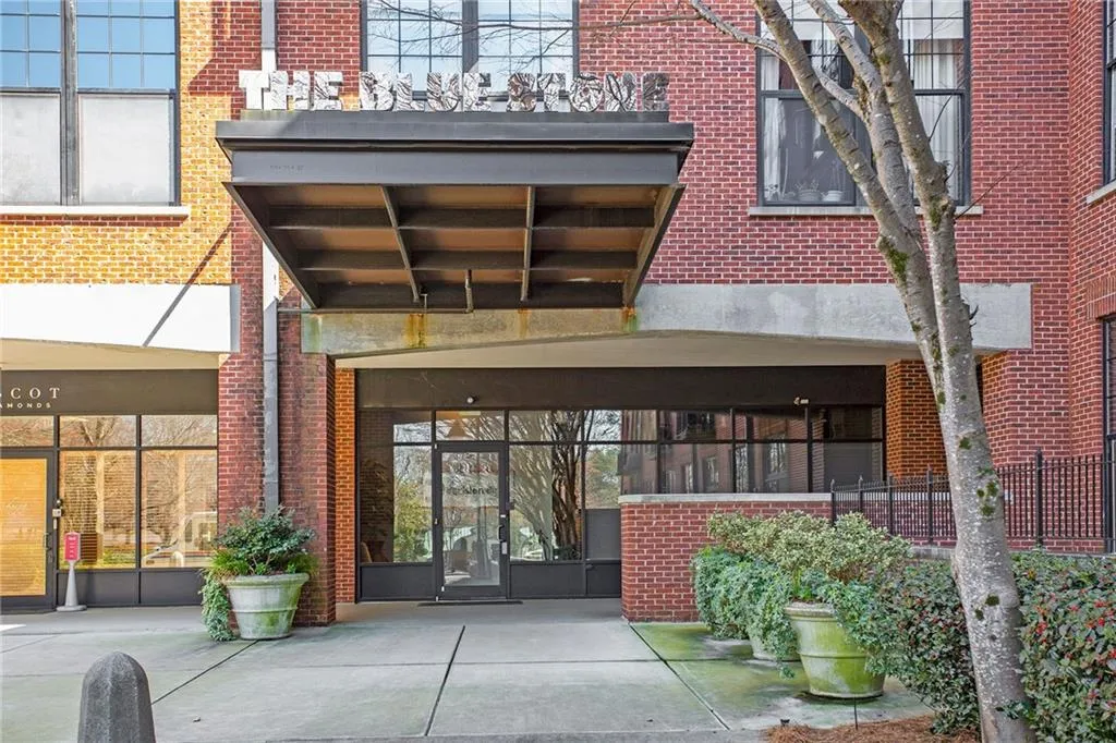 6105 Blue Stone Road Ne Unit 306, Atlanta, Georgia 30328, 2 Bedrooms Bedrooms, ,2 BathroomsBathrooms,Residential,Sold,6105 Blue Stone Road Ne Unit 306,7012973