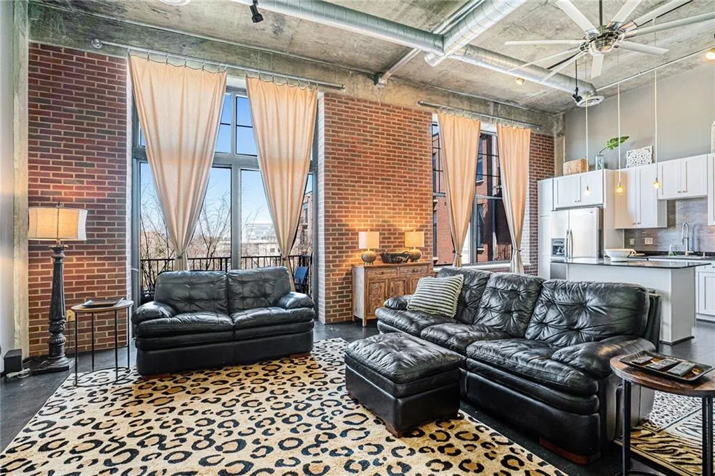 6105 Blue Stone Road Ne Unit 306, Atlanta, Georgia 30328, 2 Bedrooms Bedrooms, ,2 BathroomsBathrooms,Residential,Sold,6105 Blue Stone Road Ne Unit 306,7012973