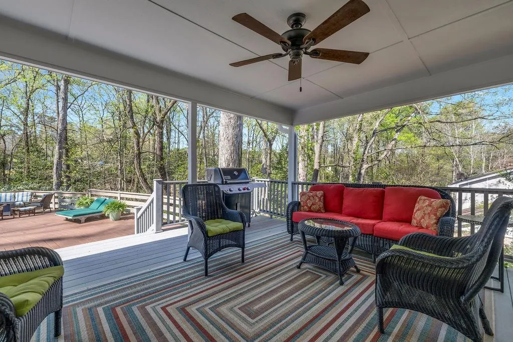 7650 Ryefield Drive, Sandy Springs, Georgia 30350, 5 Bedrooms Bedrooms, ,3 BathroomsBathrooms,Residential,For Sale,7650 Ryefield Drive,7743359