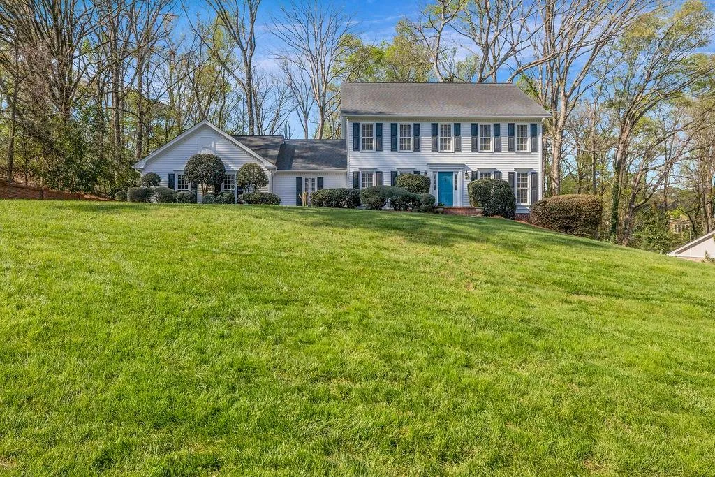 7650 Ryefield Drive, Sandy Springs, Georgia 30350, 5 Bedrooms Bedrooms, ,3 BathroomsBathrooms,Residential,For Sale,7650 Ryefield Drive,7743359