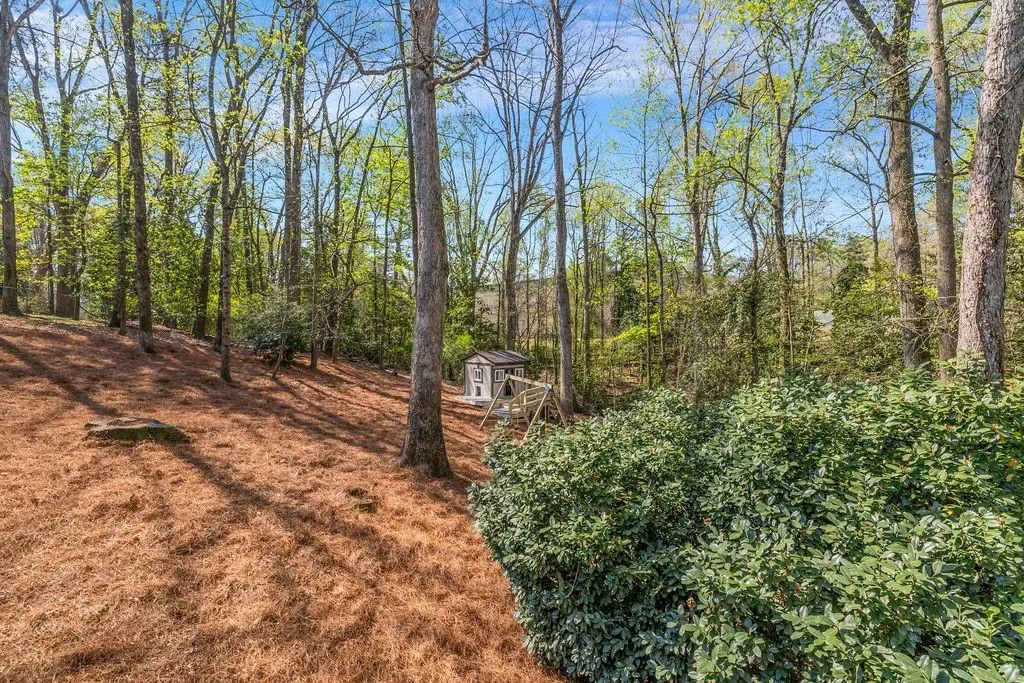 7650 Ryefield Drive, Sandy Springs, Georgia 30350, 5 Bedrooms Bedrooms, ,3 BathroomsBathrooms,Residential,For Sale,7650 Ryefield Drive,7743359