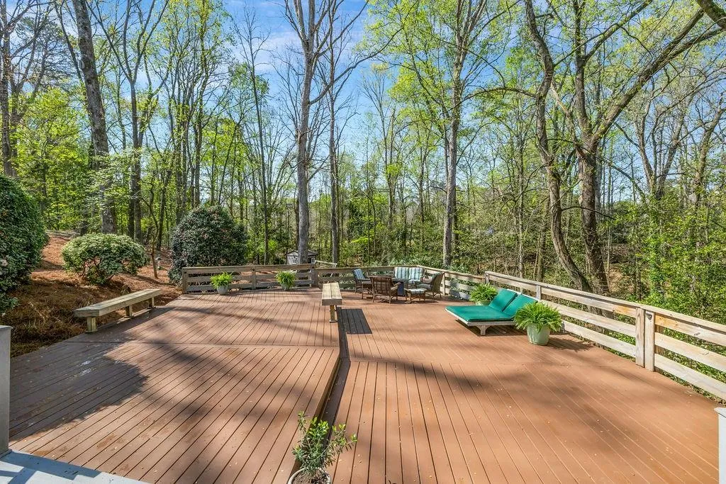 7650 Ryefield Drive, Sandy Springs, Georgia 30350, 5 Bedrooms Bedrooms, ,3 BathroomsBathrooms,Residential,For Sale,7650 Ryefield Drive,7743359