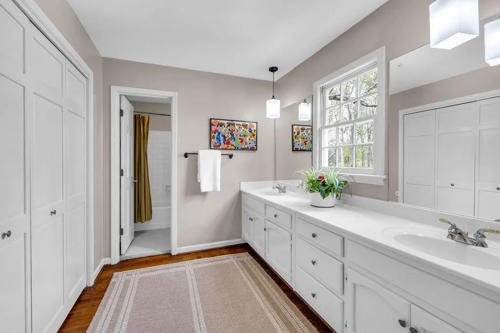 7650 Ryefield Drive, Sandy Springs, Georgia 30350, 5 Bedrooms Bedrooms, ,3 BathroomsBathrooms,Residential,For Sale,7650 Ryefield Drive,7743359