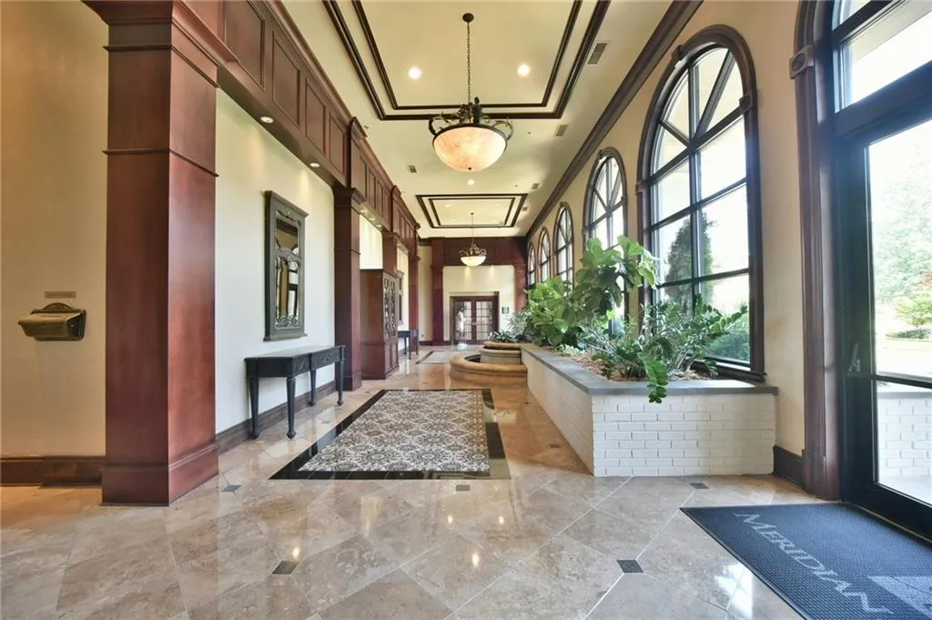 3334 Peachtree Road Ne Unit 901, Atlanta, Georgia 30326, 1 Bedroom Bedrooms, ,1 BathroomBathrooms,Residential,Sold,3334 Peachtree Road Ne Unit 901,5898889