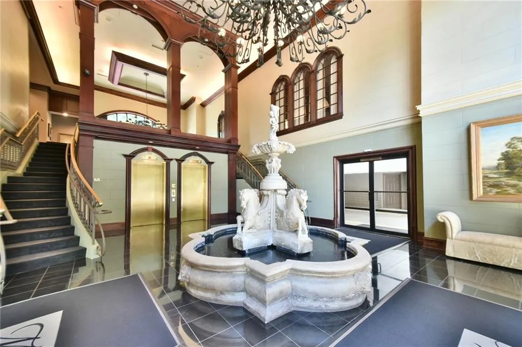 3334 Peachtree Road Ne Unit 901, Atlanta, Georgia 30326, 1 Bedroom Bedrooms, ,1 BathroomBathrooms,Residential,Sold,3334 Peachtree Road Ne Unit 901,5898889