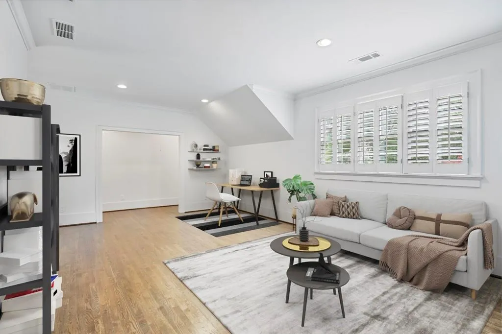 4540 Jolyn Place, Sandy Springs, Georgia 30342, 5 Bedrooms Bedrooms, ,3 BathroomsBathrooms,Residential,Sold,4540 Jolyn Place,7220389