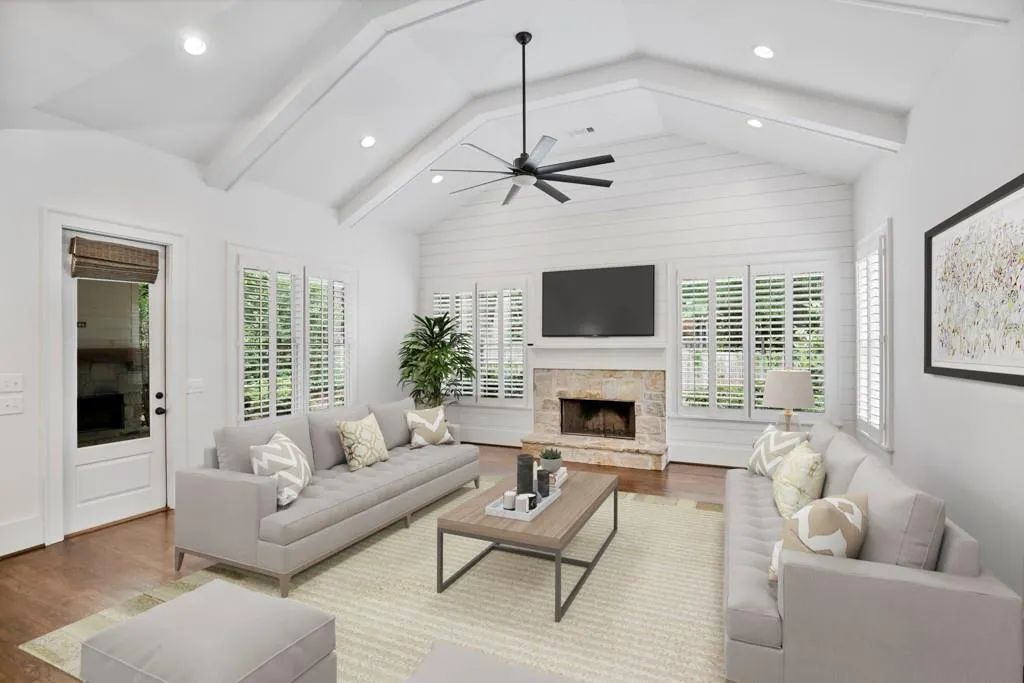 4540 Jolyn Place, Sandy Springs, Georgia 30342, 5 Bedrooms Bedrooms, ,3 BathroomsBathrooms,Residential,Sold,4540 Jolyn Place,7220389