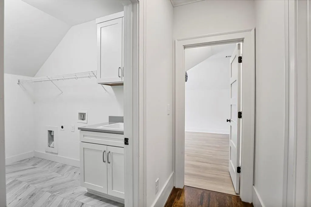 4540 Jolyn Place, Sandy Springs, Georgia 30342, 5 Bedrooms Bedrooms, ,3 BathroomsBathrooms,Residential,Sold,4540 Jolyn Place,7220389