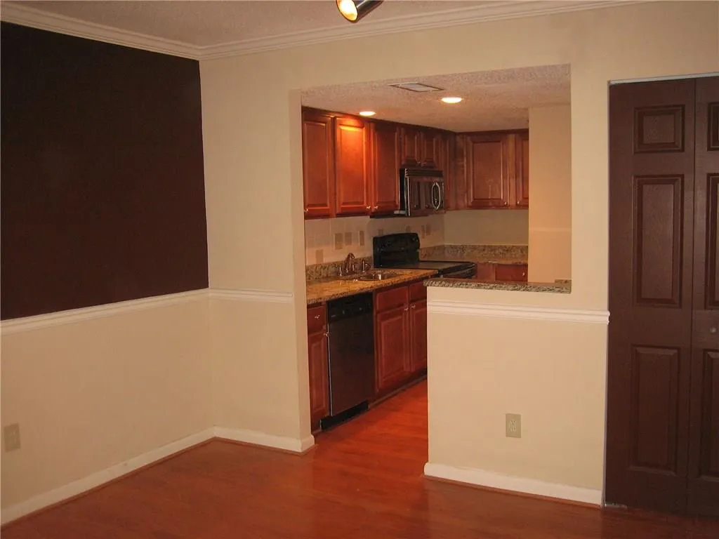 6900 Roswell Road Nw Unit Q18, Atlanta, Georgia 30328, 2 Bedrooms Bedrooms, ,2 BathroomsBathrooms,Residential,Sold,6900 Roswell Road Nw Unit Q18,5820651