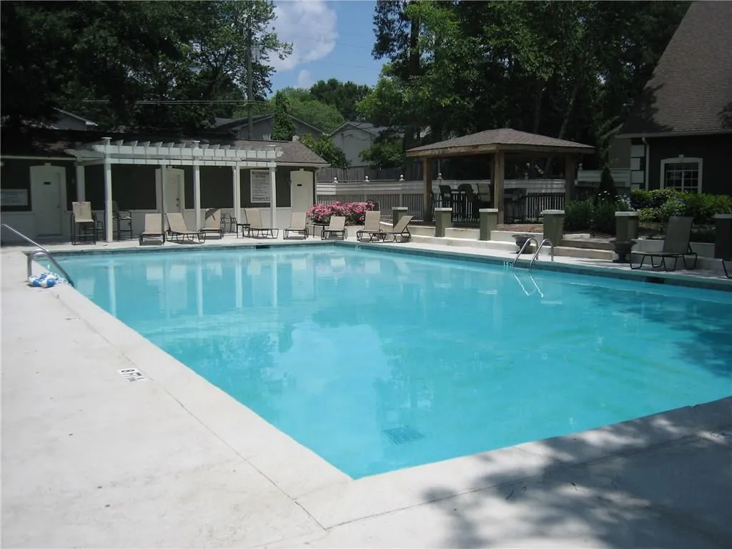 6900 Roswell Road Nw Unit Q18, Atlanta, Georgia 30328, 2 Bedrooms Bedrooms, ,2 BathroomsBathrooms,Residential,Sold,6900 Roswell Road Nw Unit Q18,5820651