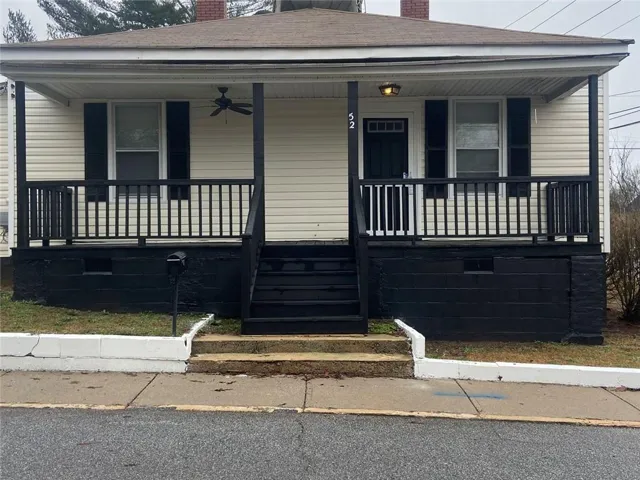 52 Ivy Street, Porterdale, Georgia 30014
