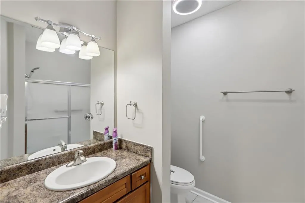 1250 Parkwood Circle Se Unit 2201, Atlanta, Georgia 30339, 2 Bedrooms Bedrooms, ,2 BathroomsBathrooms,Residential,For Sale,1250 Parkwood Circle Se Unit 2201,7556000