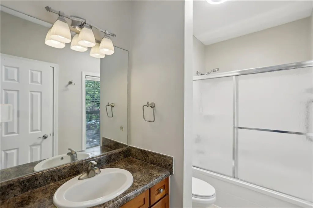 1250 Parkwood Circle Se Unit 2201, Atlanta, Georgia 30339, 2 Bedrooms Bedrooms, ,2 BathroomsBathrooms,Residential,For Sale,1250 Parkwood Circle Se Unit 2201,7556000