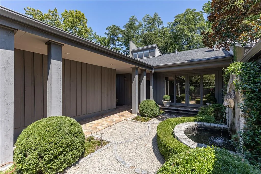 716 Mill Walk, Atlanta, Georgia 30327, 3 Bedrooms Bedrooms, ,3 BathroomsBathrooms,Residential,For Sale,716 Mill Walk,7649675