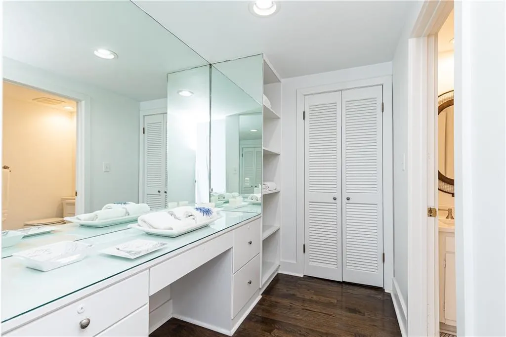 716 Mill Walk, Atlanta, Georgia 30327, 3 Bedrooms Bedrooms, ,3 BathroomsBathrooms,Residential,For Sale,716 Mill Walk,7649675