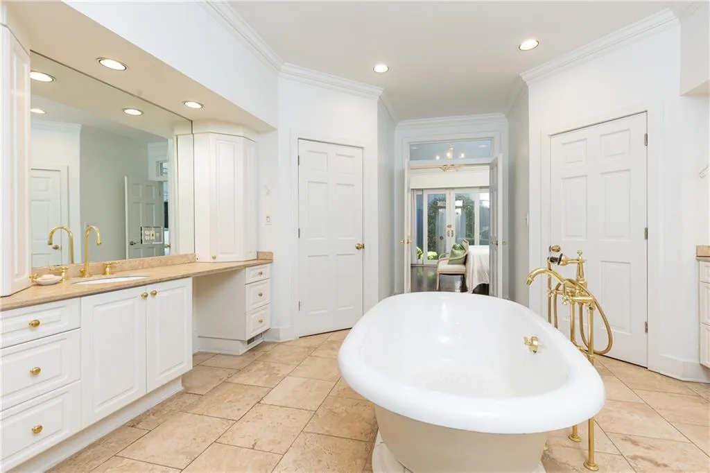 716 Mill Walk, Atlanta, Georgia 30327, 3 Bedrooms Bedrooms, ,3 BathroomsBathrooms,Residential,For Sale,716 Mill Walk,7649675