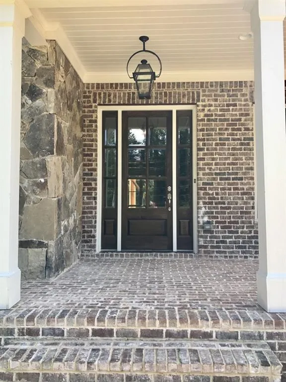855 Loridans Drive, Atlanta, Georgia 30342, 5 Bedrooms Bedrooms, ,5 BathroomsBathrooms,Residential,Sold,855 Loridans Drive,5890458