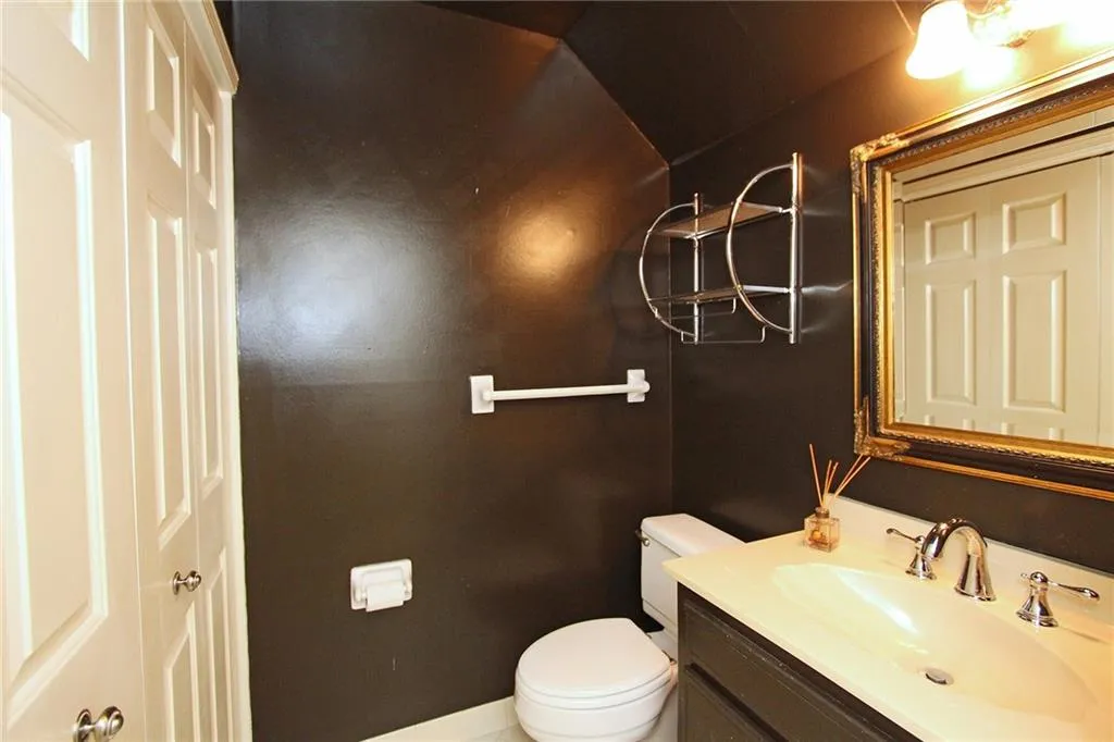 230 Towergate Place, Sandy Springs, Georgia 30350, 3 Bedrooms Bedrooms, ,2 BathroomsBathrooms,Residential,Sold,230 Towergate Place,5712159