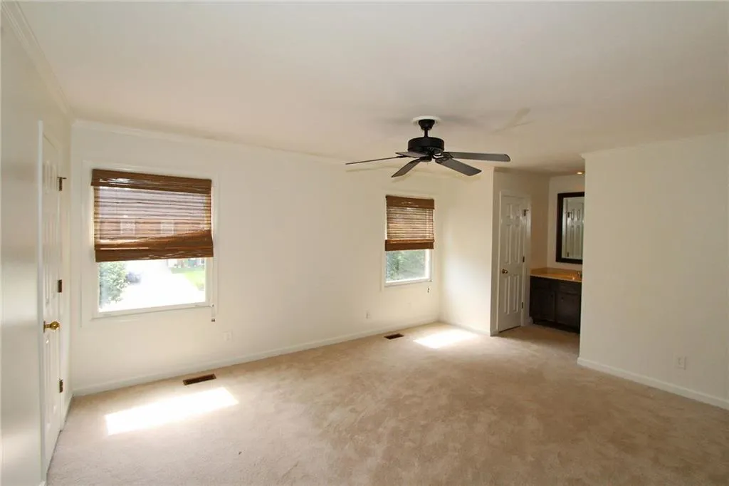 230 Towergate Place, Sandy Springs, Georgia 30350, 3 Bedrooms Bedrooms, ,2 BathroomsBathrooms,Residential,Sold,230 Towergate Place,5712159