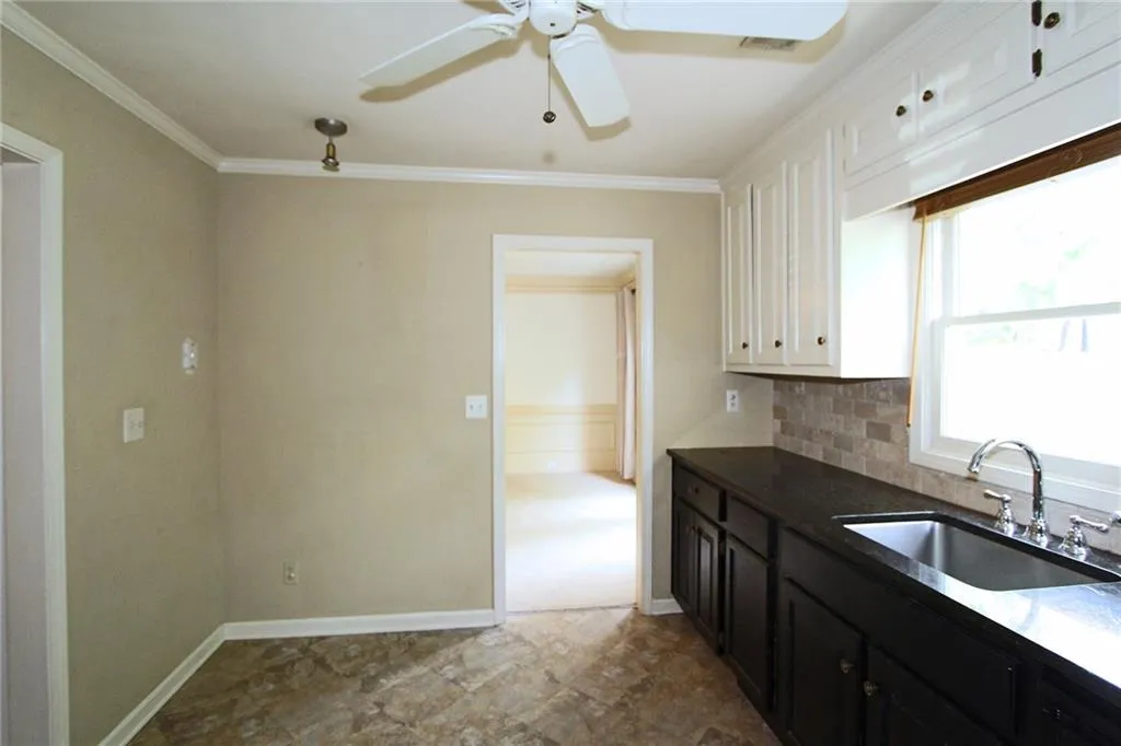 230 Towergate Place, Sandy Springs, Georgia 30350, 3 Bedrooms Bedrooms, ,2 BathroomsBathrooms,Residential,Sold,230 Towergate Place,5712159