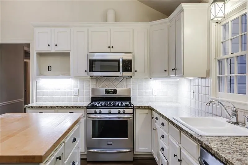 1857 Walthall Drive Nw, Atlanta, Georgia 30318, 3 Bedrooms Bedrooms, ,2 BathroomsBathrooms,Residential,Sold,1857 Walthall Drive Nw,6075140