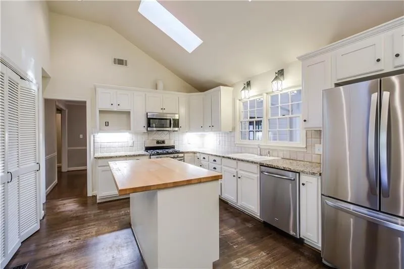 1857 Walthall Drive Nw, Atlanta, Georgia 30318, 3 Bedrooms Bedrooms, ,2 BathroomsBathrooms,Residential,Sold,1857 Walthall Drive Nw,6075140