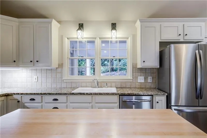 1857 Walthall Drive Nw, Atlanta, Georgia 30318, 3 Bedrooms Bedrooms, ,2 BathroomsBathrooms,Residential,Sold,1857 Walthall Drive Nw,6075140