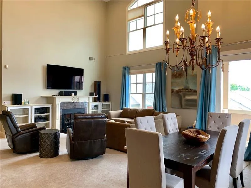 6060 City Walk Lane Unit 402, Sandy Springs, Georgia 30328, 3 Bedrooms Bedrooms, ,3 BathroomsBathrooms,Residential,Sold,6060 City Walk Lane Unit 402,6673587