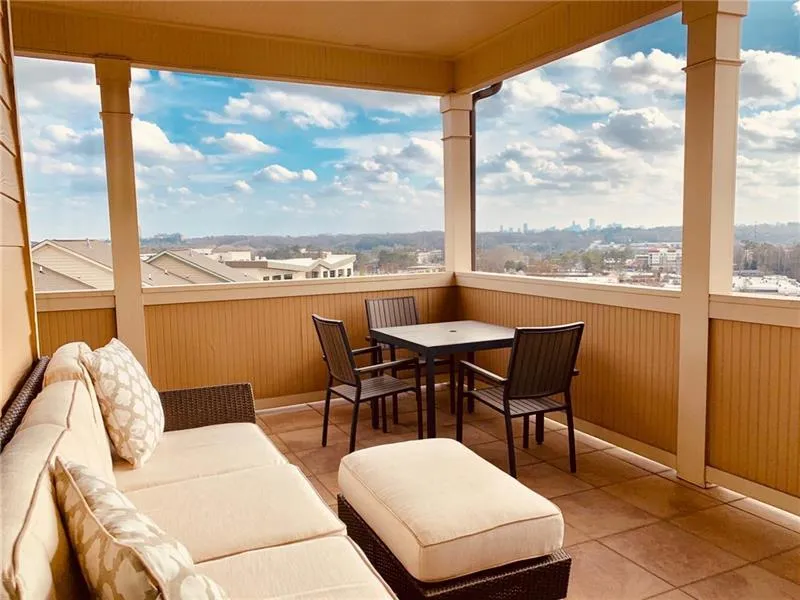 6060 City Walk Lane Unit 402, Sandy Springs, Georgia 30328, 3 Bedrooms Bedrooms, ,3 BathroomsBathrooms,Residential,Sold,6060 City Walk Lane Unit 402,6673587