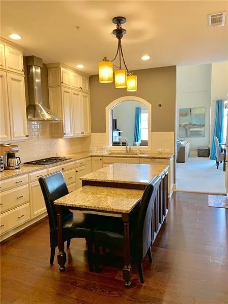 6060 City Walk Lane Unit 402, Sandy Springs, Georgia 30328, 3 Bedrooms Bedrooms, ,3 BathroomsBathrooms,Residential,Sold,6060 City Walk Lane Unit 402,6673587