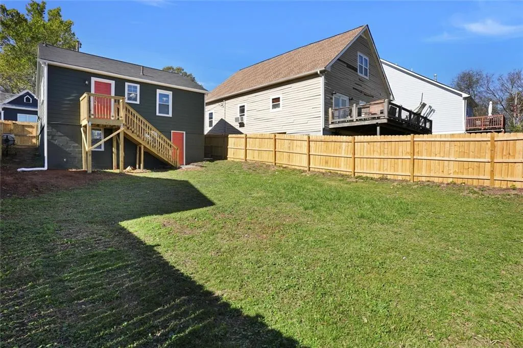 413424497_20.jpg