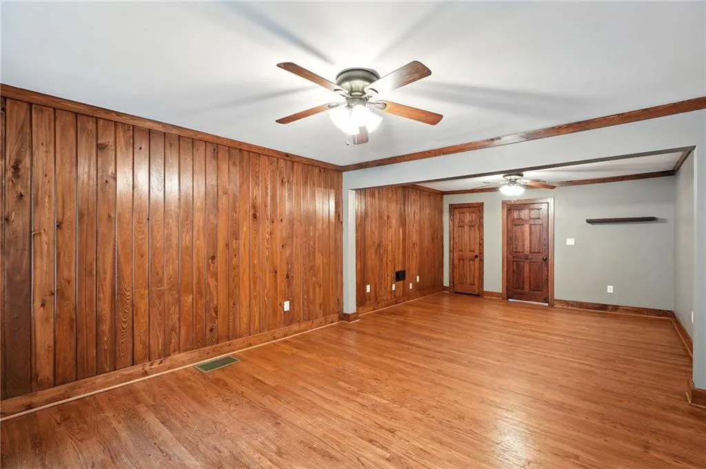 1277 Brookshire Lane Ne, Brookhaven, Georgia 30319, 4 Bedrooms Bedrooms, ,3 BathroomsBathrooms,Residential,For Sale,1277 Brookshire Lane Ne,7630623