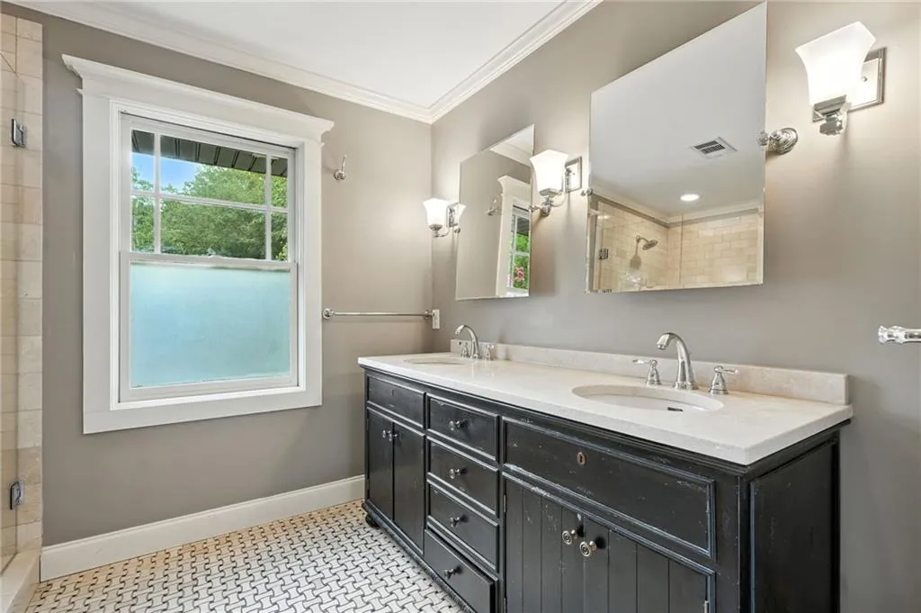 Double Vanity