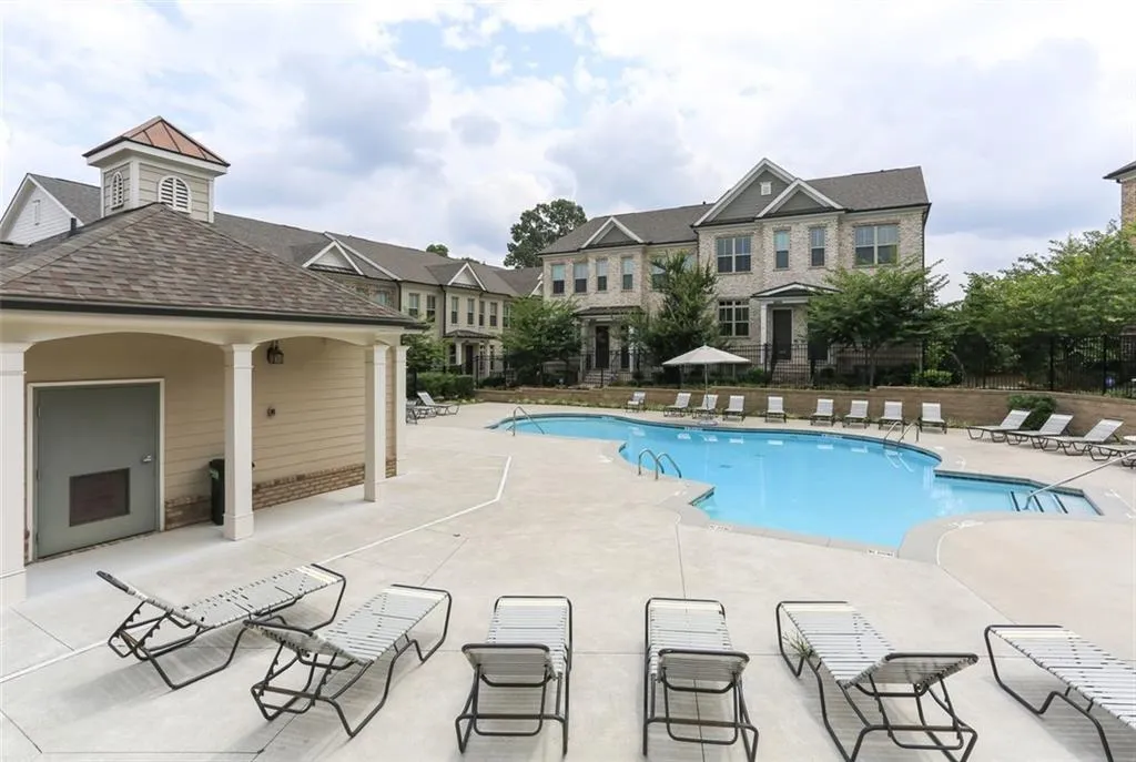 4206 Deming Circle, Atlanta, Georgia 30342, 3 Bedrooms Bedrooms, ,3 BathroomsBathrooms,Residential,Sold,4206 Deming Circle,6925262
