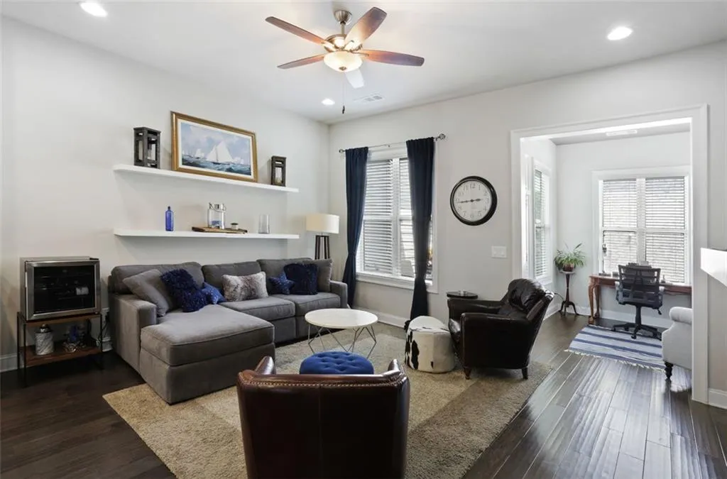 4206 Deming Circle, Atlanta, Georgia 30342, 3 Bedrooms Bedrooms, ,3 BathroomsBathrooms,Residential,Sold,4206 Deming Circle,6925262