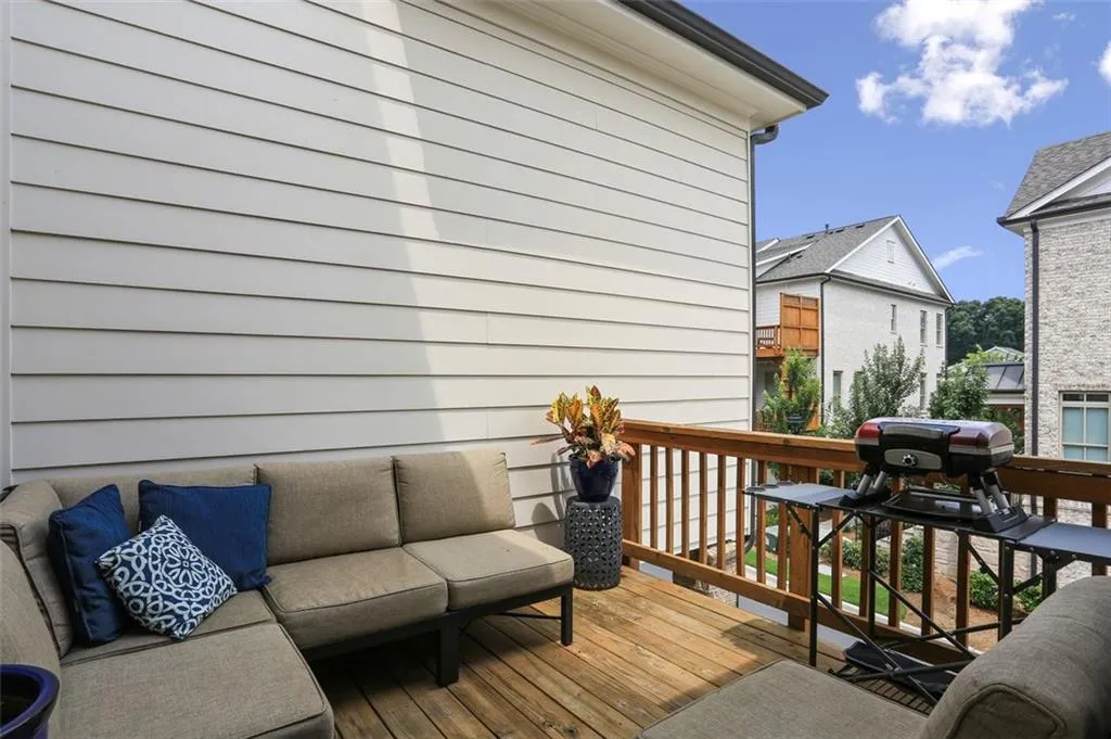 4206 Deming Circle, Atlanta, Georgia 30342, 3 Bedrooms Bedrooms, ,3 BathroomsBathrooms,Residential,Sold,4206 Deming Circle,6925262