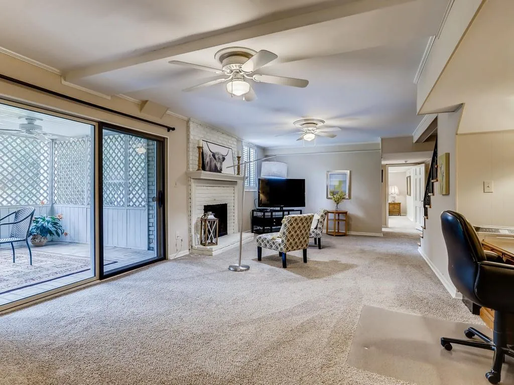 6250 River Shore Parkway, Sandy Springs, Georgia 30328, 4 Bedrooms Bedrooms, ,3 BathroomsBathrooms,Residential,Sold,6250 River Shore Parkway,6767335