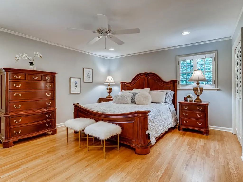 6250 River Shore Parkway, Sandy Springs, Georgia 30328, 4 Bedrooms Bedrooms, ,3 BathroomsBathrooms,Residential,Sold,6250 River Shore Parkway,6767335