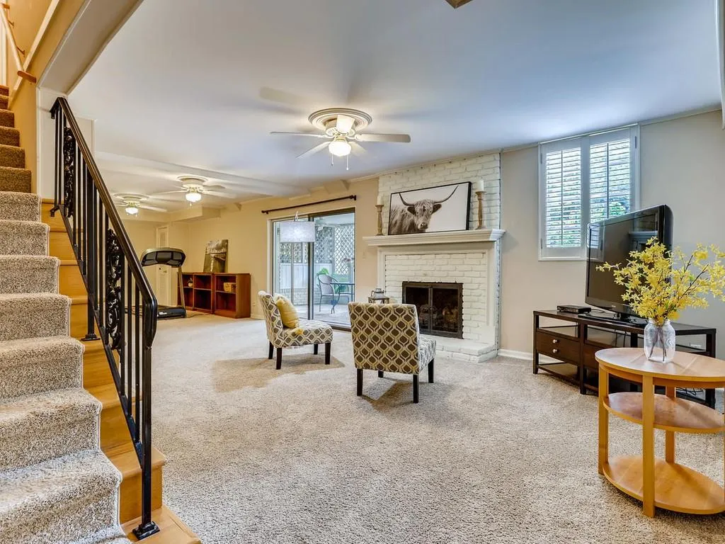6250 River Shore Parkway, Sandy Springs, Georgia 30328, 4 Bedrooms Bedrooms, ,3 BathroomsBathrooms,Residential,Sold,6250 River Shore Parkway,6767335
