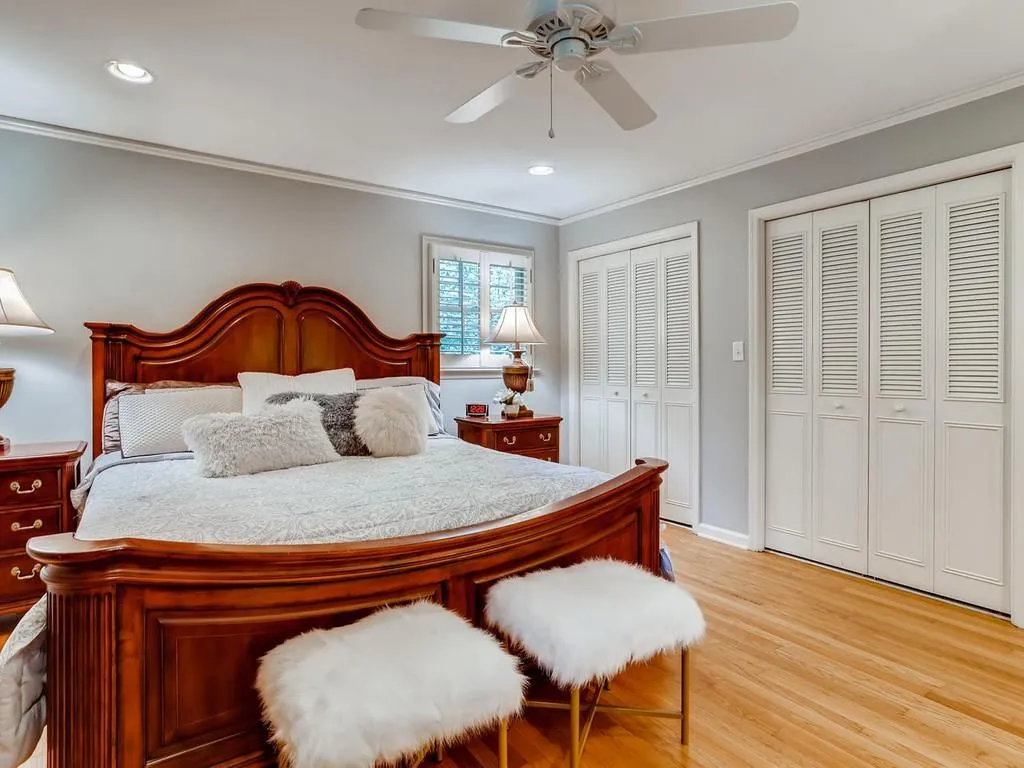 6250 River Shore Parkway, Sandy Springs, Georgia 30328, 4 Bedrooms Bedrooms, ,3 BathroomsBathrooms,Residential,Sold,6250 River Shore Parkway,6767335