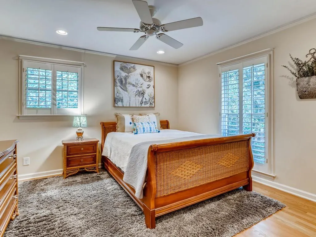 6250 River Shore Parkway, Sandy Springs, Georgia 30328, 4 Bedrooms Bedrooms, ,3 BathroomsBathrooms,Residential,Sold,6250 River Shore Parkway,6767335