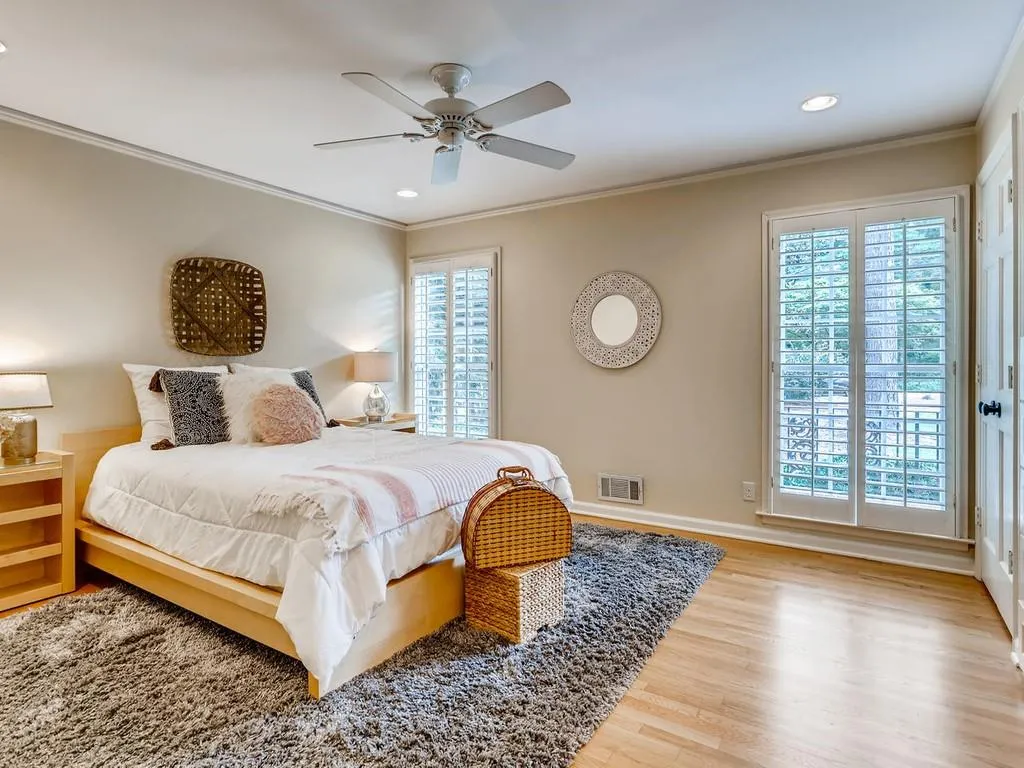 6250 River Shore Parkway, Sandy Springs, Georgia 30328, 4 Bedrooms Bedrooms, ,3 BathroomsBathrooms,Residential,Sold,6250 River Shore Parkway,6767335