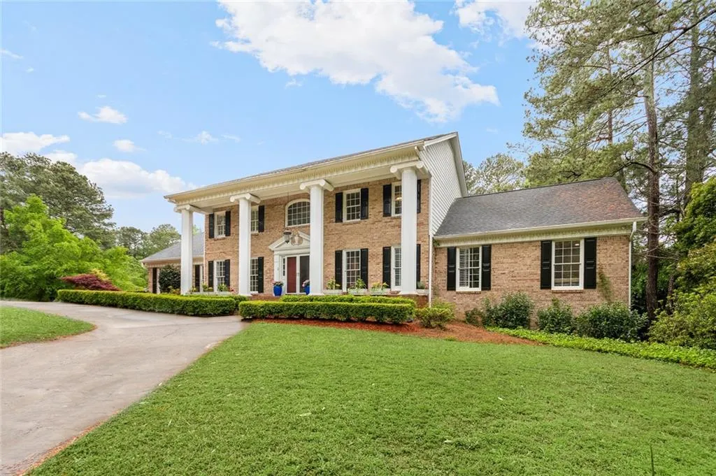 2665 Spalding Drive, Sandy Springs, Georgia 30350, 7 Bedrooms Bedrooms, ,4 BathroomsBathrooms,Residential,Sold,2665 Spalding Drive,6871893