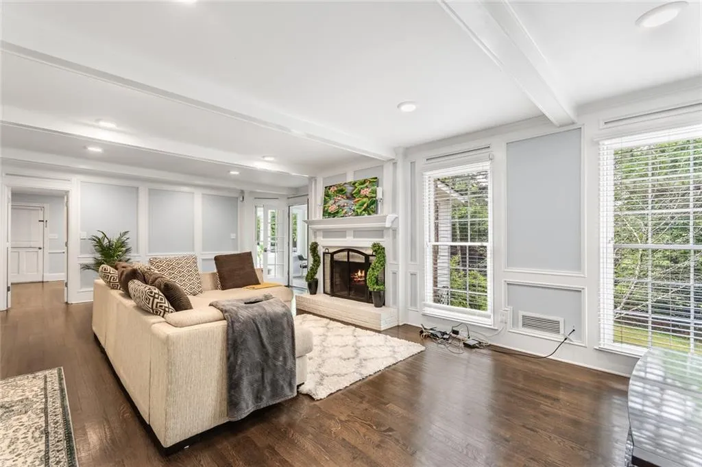 2665 Spalding Drive, Sandy Springs, Georgia 30350, 7 Bedrooms Bedrooms, ,4 BathroomsBathrooms,Residential,Sold,2665 Spalding Drive,6871893