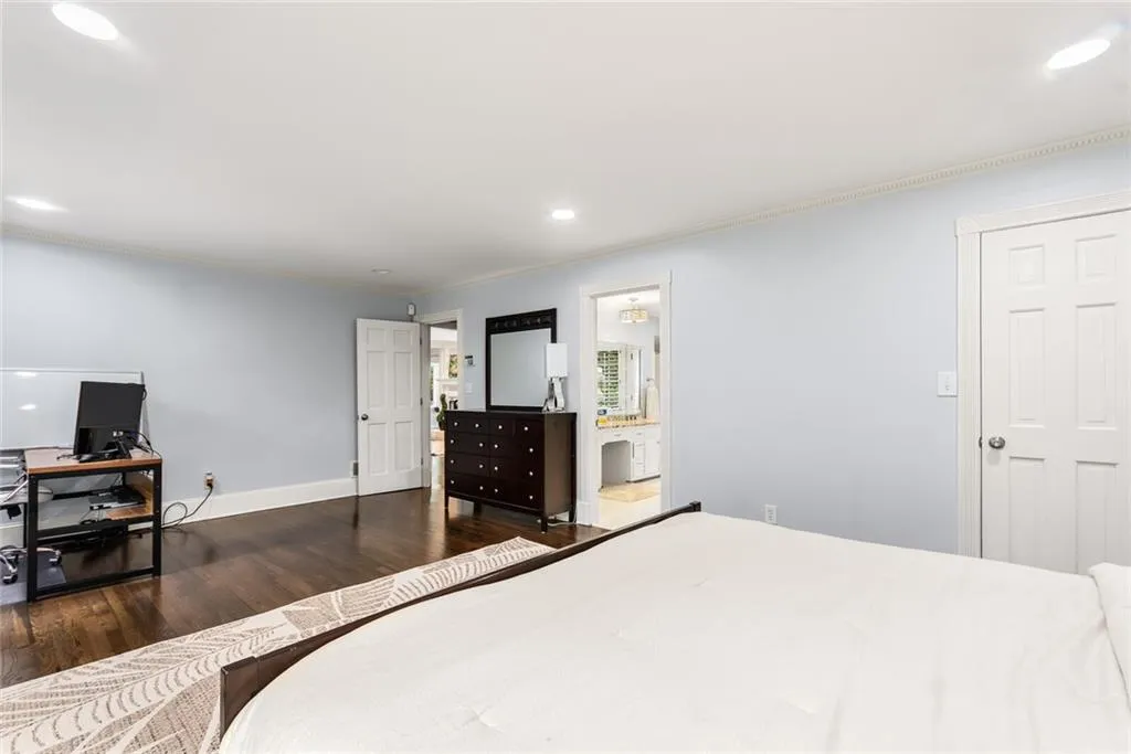 2665 Spalding Drive, Sandy Springs, Georgia 30350, 7 Bedrooms Bedrooms, ,4 BathroomsBathrooms,Residential,Sold,2665 Spalding Drive,6871893