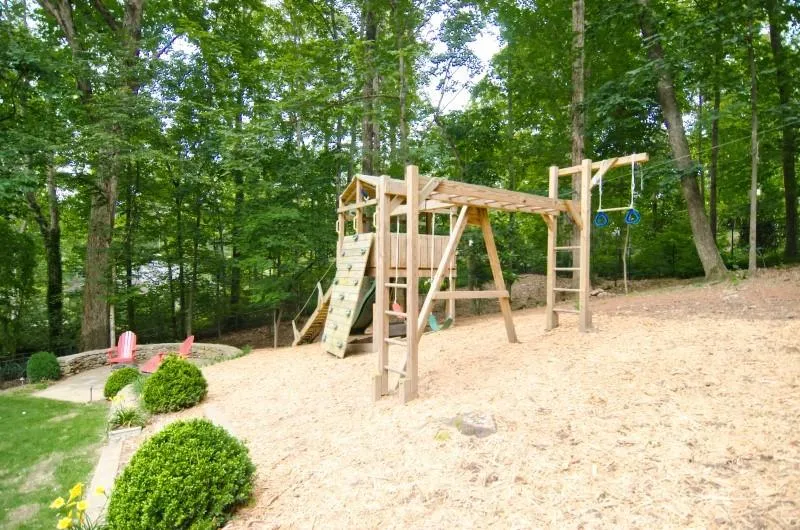4575 Jett Road, Atlanta, Georgia 30327, 5 Bedrooms Bedrooms, ,4 BathroomsBathrooms,Residential,Sold,4575 Jett Road,5519664