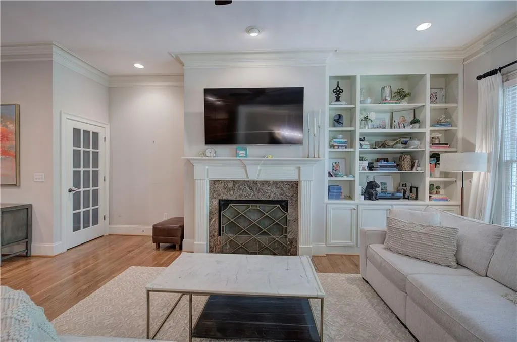 Atlanta, Georgia 30342, 4 Bedrooms Bedrooms, ,3 BathroomsBathrooms,Residential,Sold,7582560