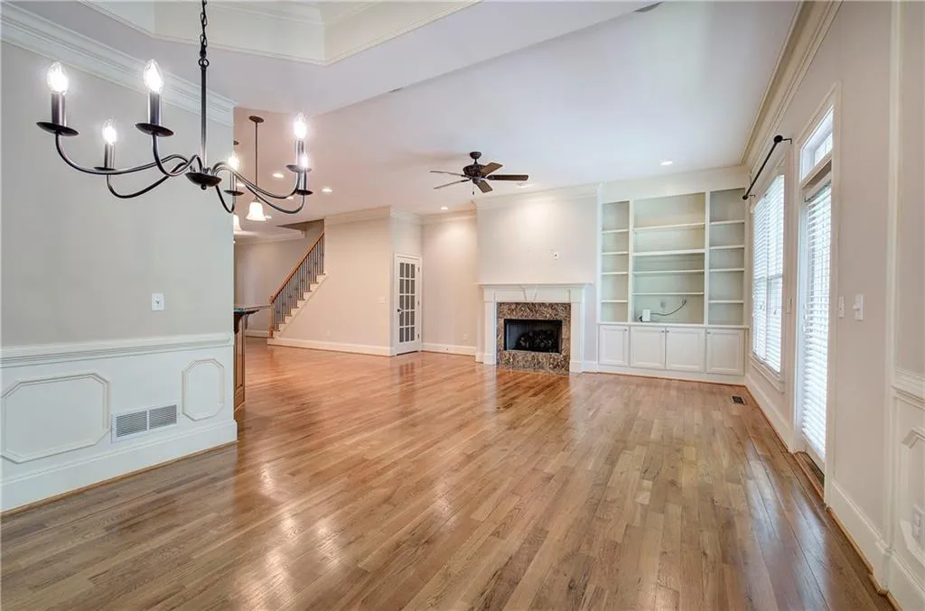Atlanta, Georgia 30342, 4 Bedrooms Bedrooms, ,3 BathroomsBathrooms,Residential,Sold,7582560